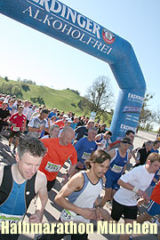 Halbmarathon Start 2008 (Foto: Martin Schmitz)